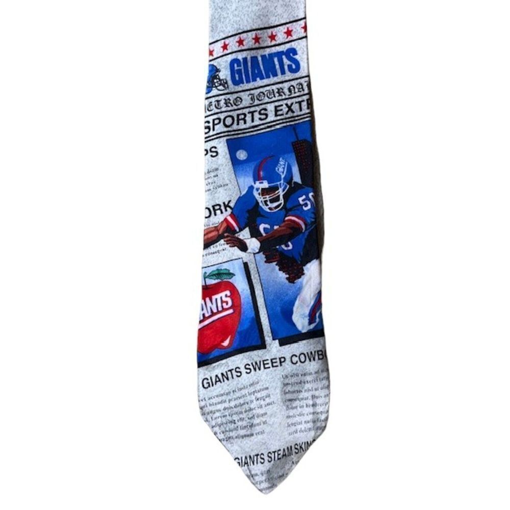 Giants Team NFL 100% Silk Tie Giants Newsprint Football
